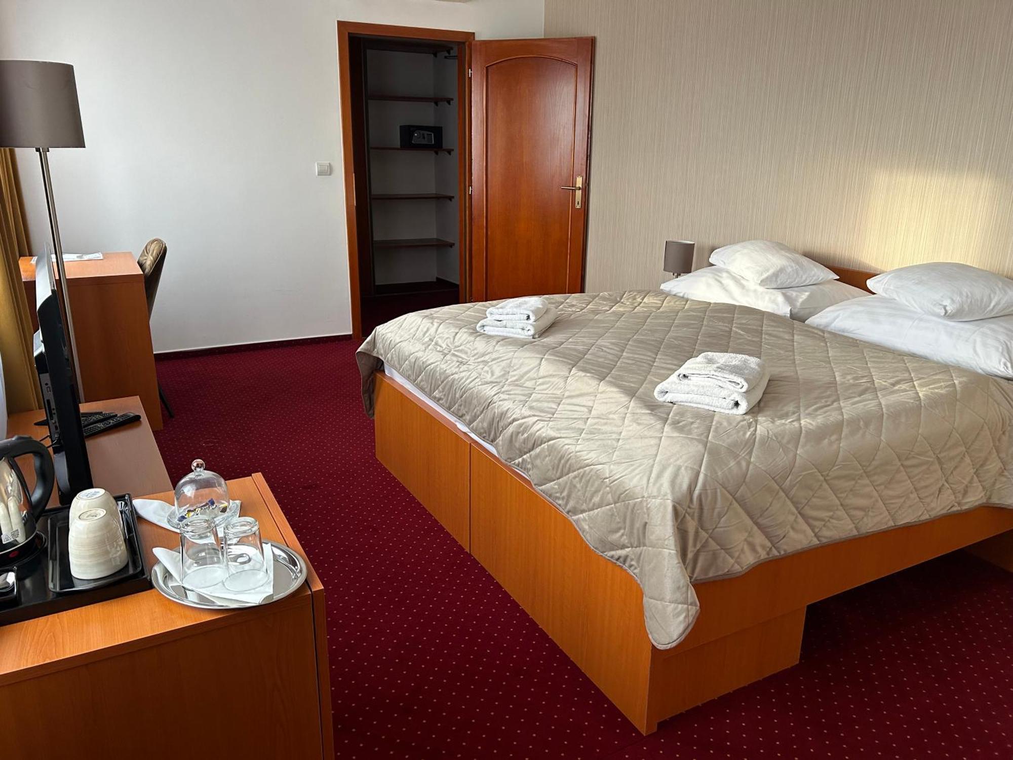 Hotel Evan U Hoffera Topoľčany Exterior foto